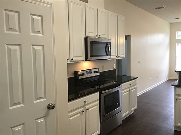 3rd image of 157 N Lake Cunningham Ave