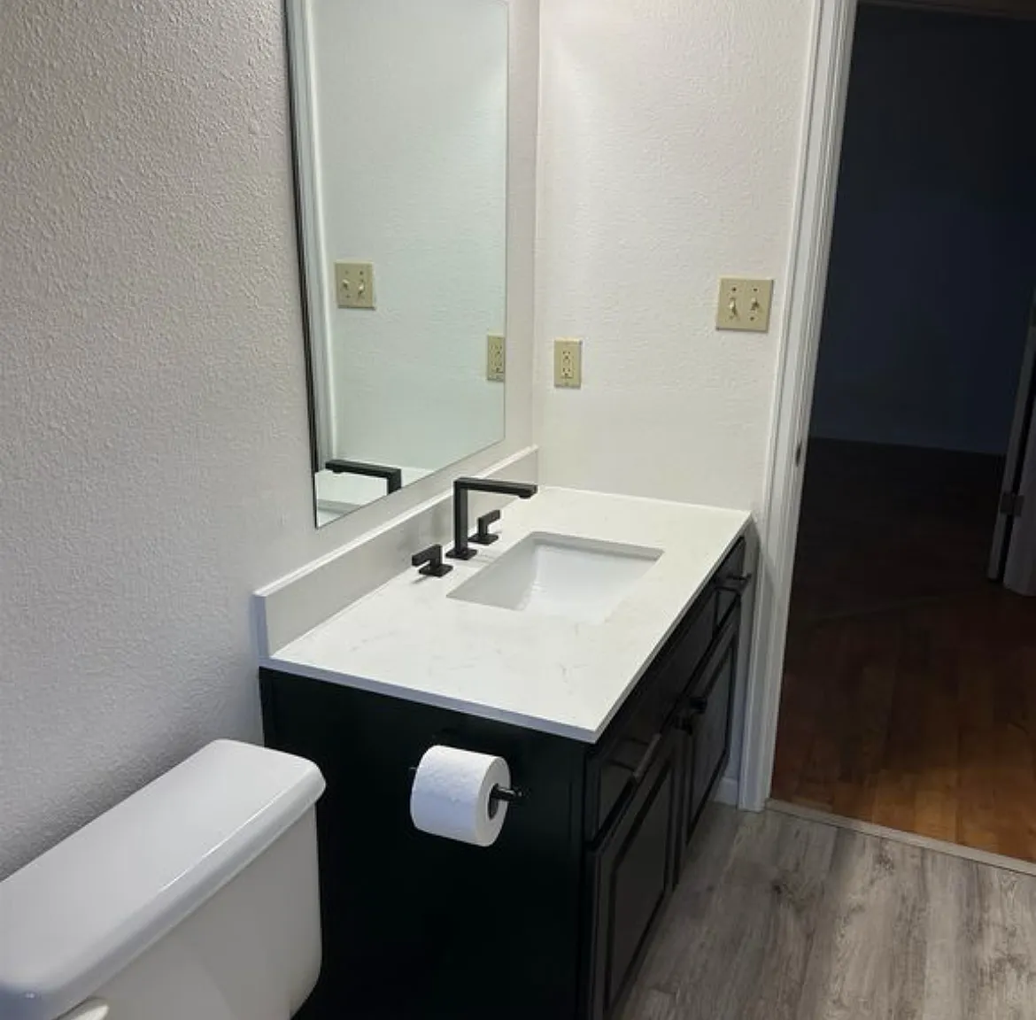 3 bed, 2126 sqft, $3,000 — Photo 4
