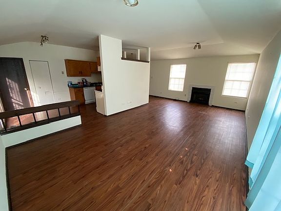 2nd image of 72 White Oaks Rd