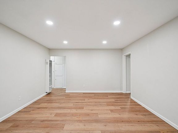 3rd image of 7390 Valaria Dr