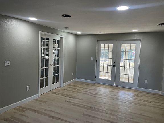 5th image of 1007 Virginia Ave