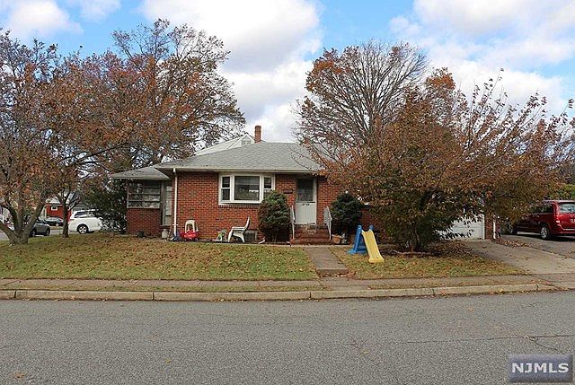1st image of 27-03 Rosalie St