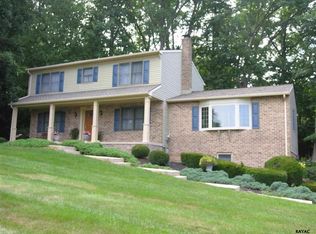 639 Oakwood Rd, New Freedom, PA 17349