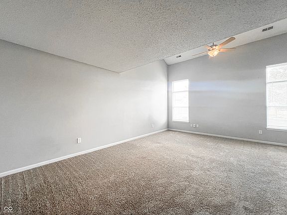 5th image of 3845 Roundwood Dr