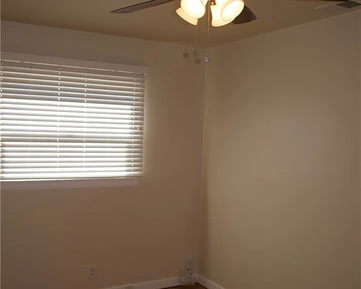 2528 W Flower Ave — Photo 9