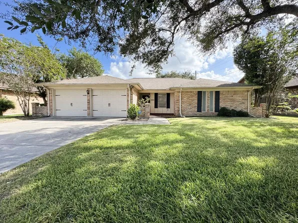 1004 Westwood St, Victoria, TX 77901