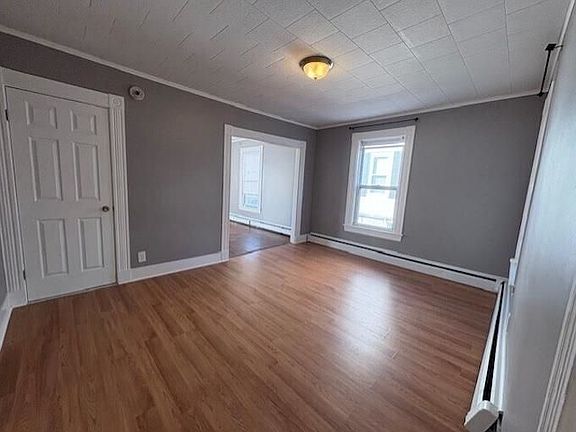 4th image of 350 Pearl St Unit 1