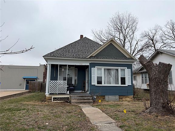 4th image of 724 N 10th St