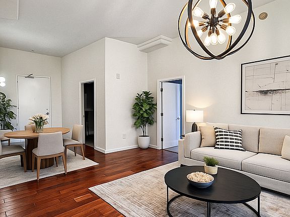 3rd image of 1001 46th St Unit 301