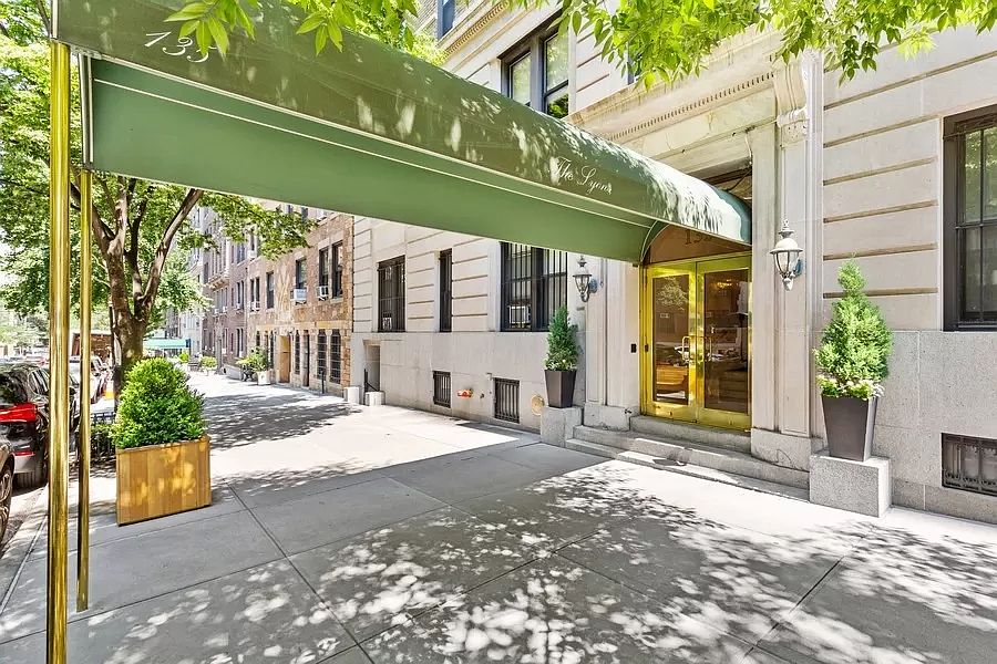 1st image of 135 W 79th St #9/10A