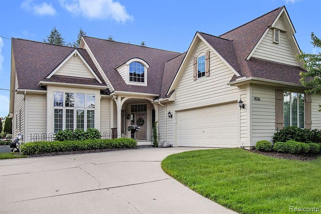 4536 Villa France Dr, Brighton, MI 48116 Zillow