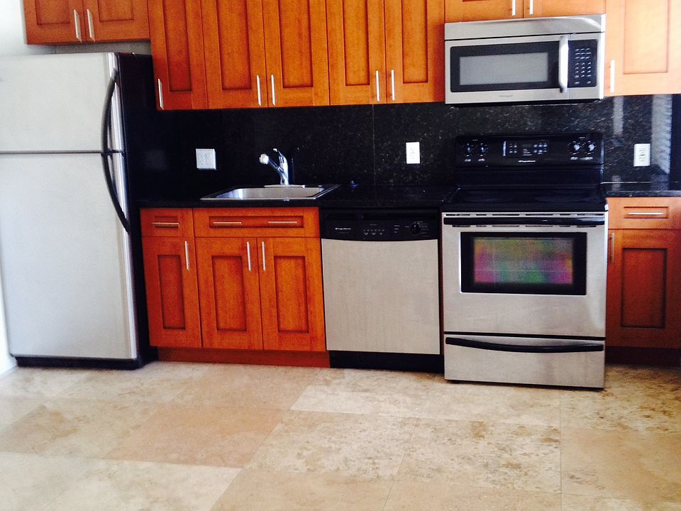 1st image of 1470 N Dixie Hwy APT 4