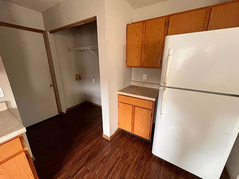 3107 N Kentwood Ave — Photo 8