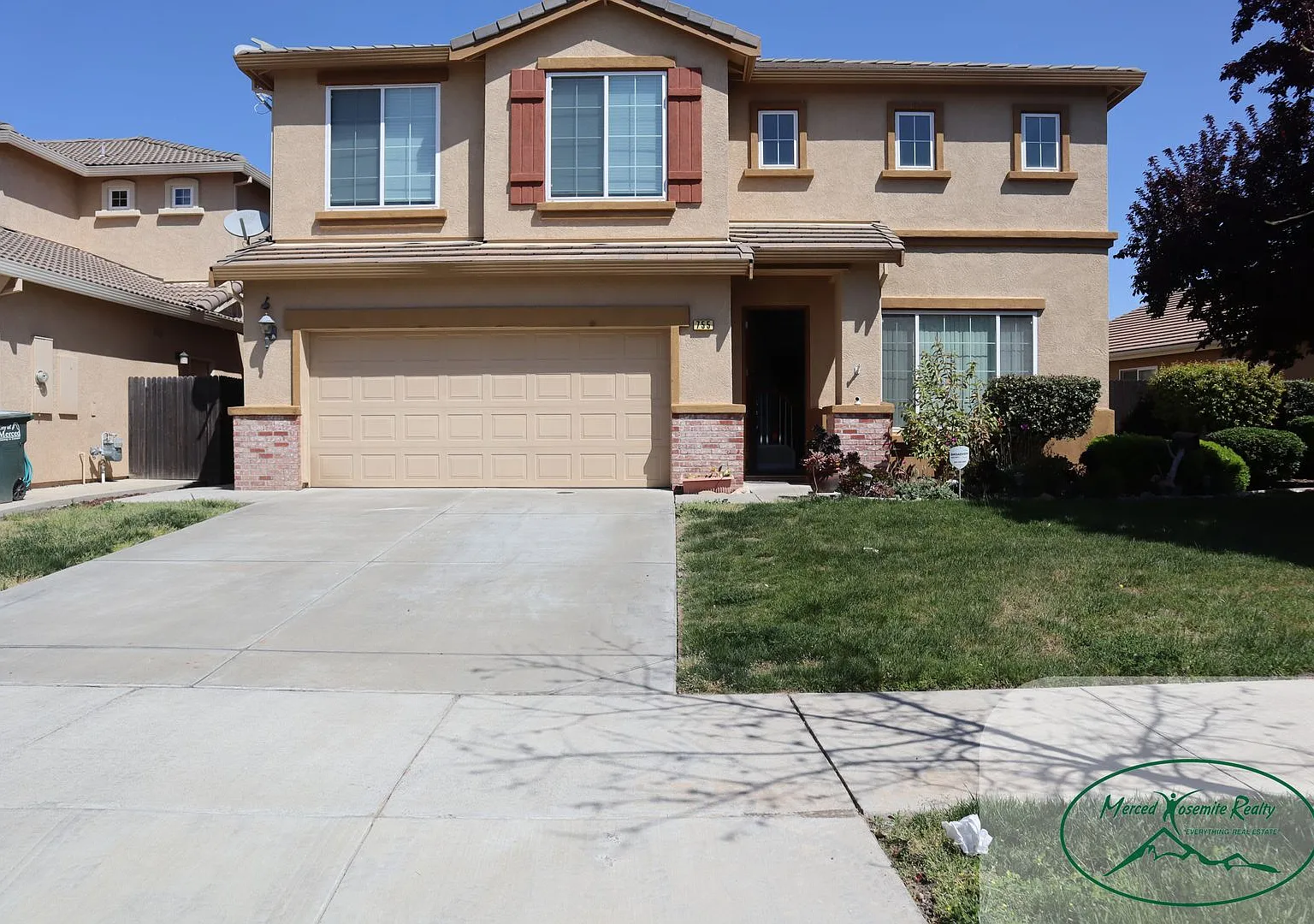 Apply Now! 4 bd 3bath 2,676 sq. ft. — Photo 1