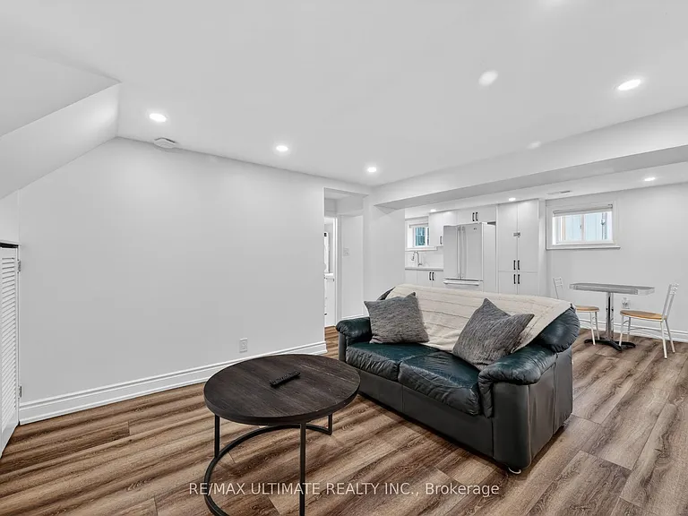 818 Krosno Blvd #BASEMENT — Photo 5