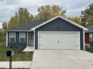 206 E Hannum St, Carterville, MO 64835
