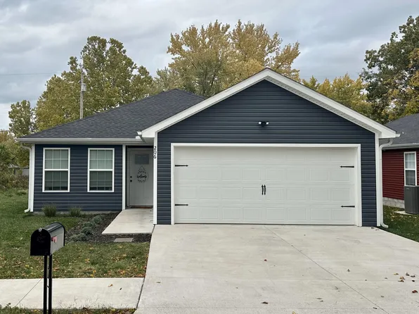 206 E Hannum Street, Carterville, MO 64835