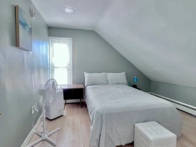 712 Main St #3 — Photo 2