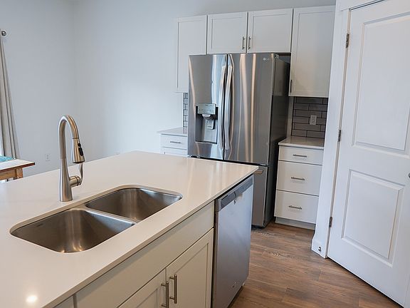 4th image of 1148 E Ballast Ln #30