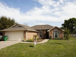 3915 Country Meadows Rd, Granbury, TX 76049