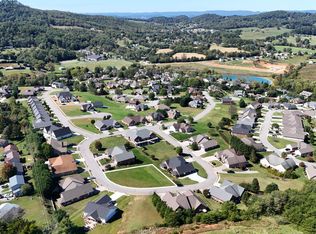 533/541 Kensington Dr, Morristown, TN 37814