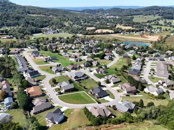 533/541 Kensington Dr, Morristown, TN 37814