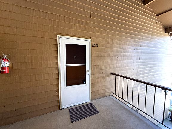 5th image of 1732 SE Insley St #1732