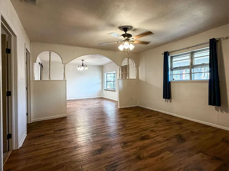 3221 Emory St — Photo 13