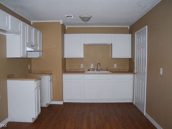 4th image of 2534 Tandy Dr