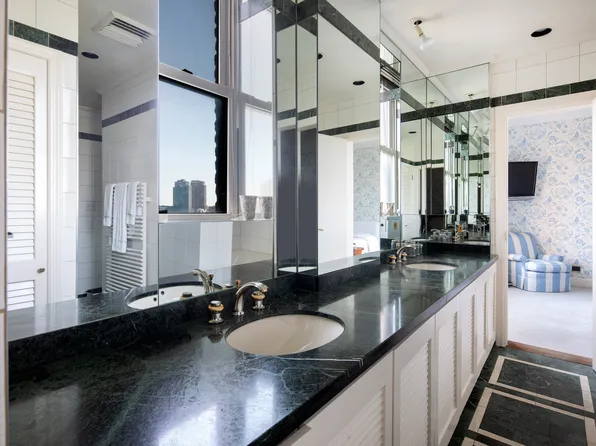 455 East 51st Street image 8 of 11