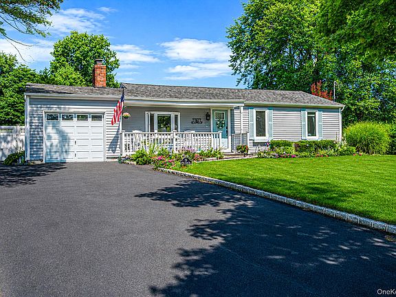 2nd image of 16 Pine Edge Drive