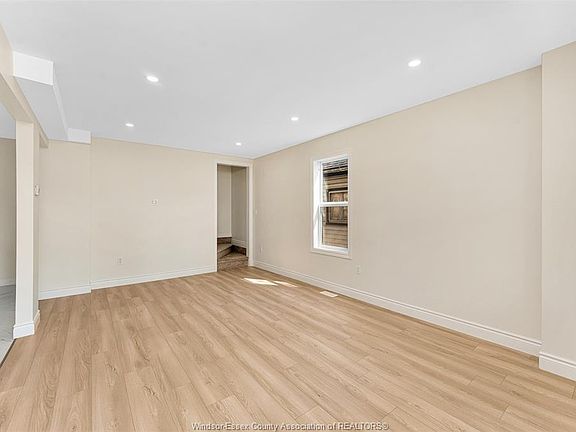 3rd image of 1092 Saint Luke Rd