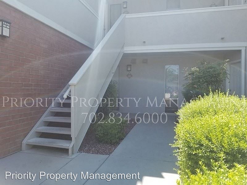1st image of 745 Oakmont Ave Unit 1001