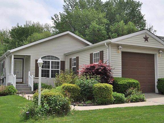 2nd image of 1812 Woodland Dr
