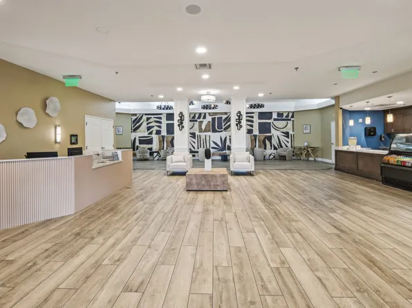 2800 W Commercial Blvd #8, Fort Lauderdale, FL 33309