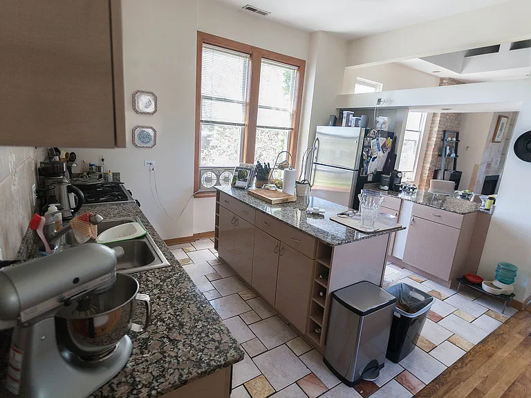 901 N Winchester Ave #3F — Photo 13