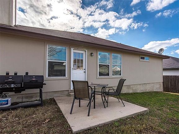 5th image of 100 Lakemont Dr