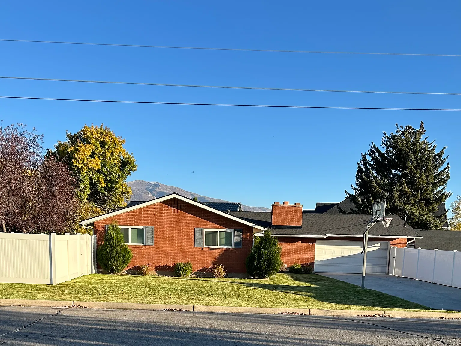 3 bed, 1692 sqft, $2,900 — Photo 3
