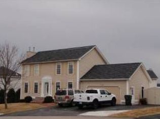 22 Karine Ln, Manchester, NH 03109
