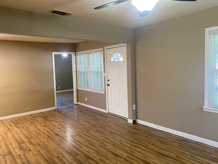 3900 Gayle Ave — Photo 6