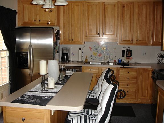 3rd image of 5980 Seabright Rd