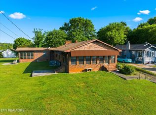 924 E Madison Ave, Athens, TN 37303