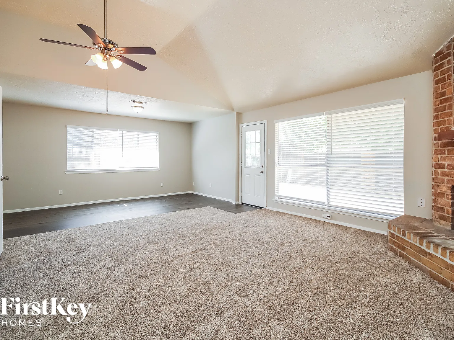 3 bed, 2.0 bath, 1636 sqft, $1,820 — Photo 4