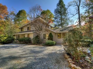 938 Glades Rd, Gatlinburg, TN 37738