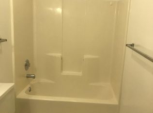 1208 W Jefferson St #K, Springfield, IL 62702