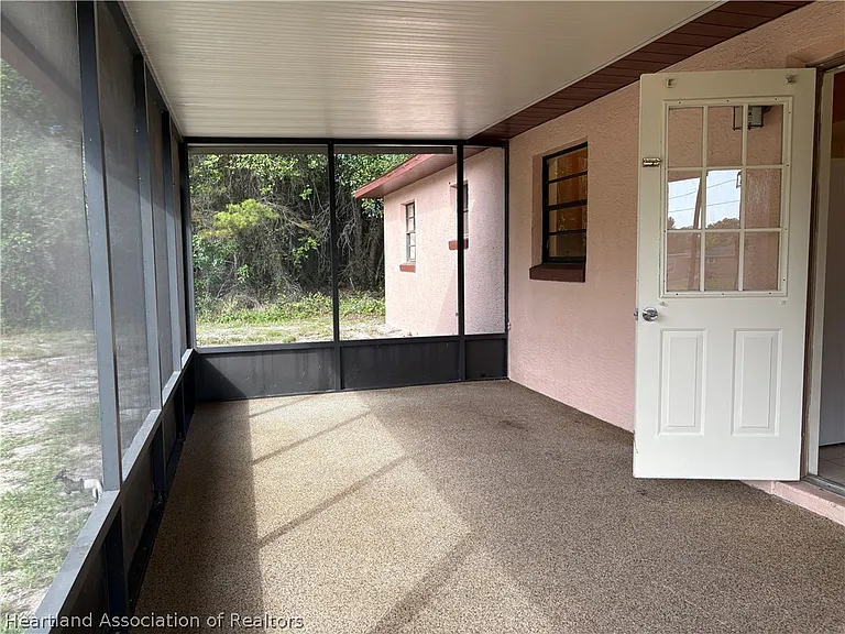 119 Washington Blvd — Photo 16