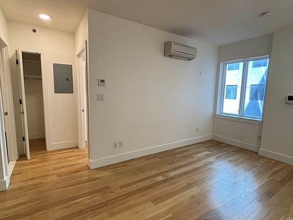 3rd image of 200 Linden Blvd #4E