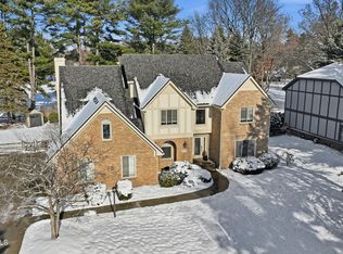 4944 Hunters Green Dr, Toledo, OH 43623