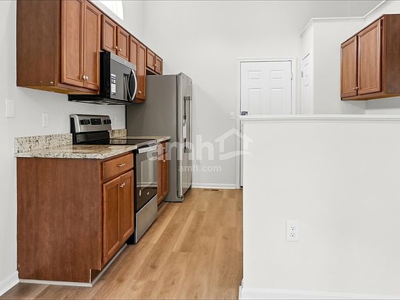 4th image of 1135 Breckenridge Ln