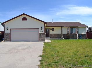 1919 Meadow Dr, Cheyenne, WY 82001